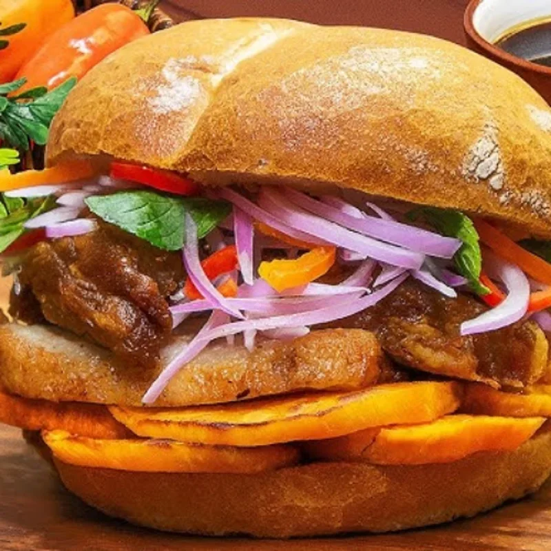 Sándwich de chicharrón de cerdo