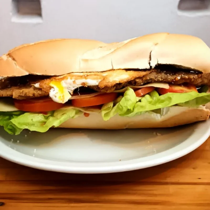 Sándwich de milanesa completo